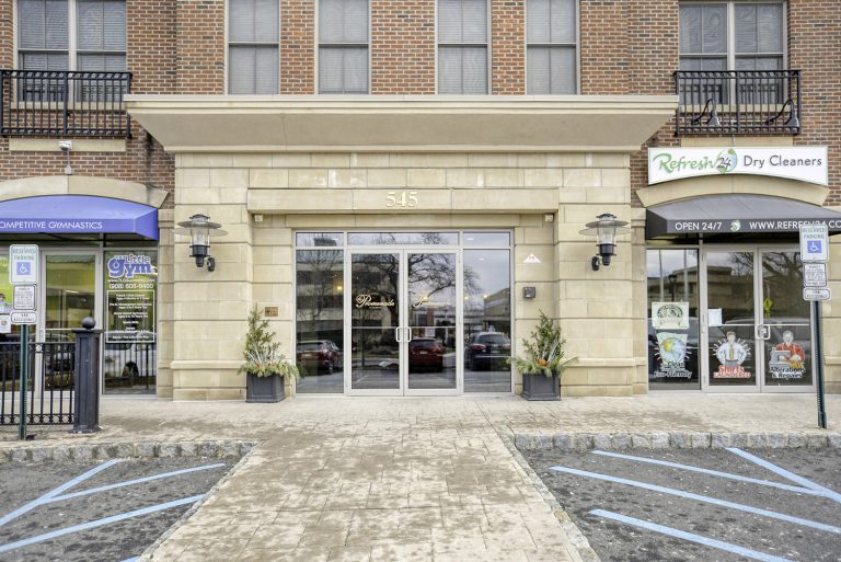 The Promenade at Summit